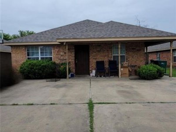 235-237 E Craven Avenue, Lacy Lakeview, TX 76705