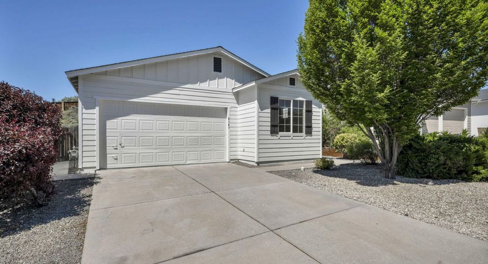 2141 Sapphire Ridge Way, Reno, NV 89523 Photo