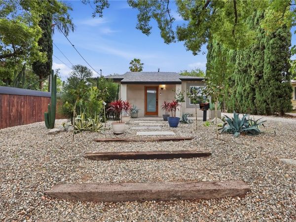 261 N Oak, Pasadena, CA 91107
