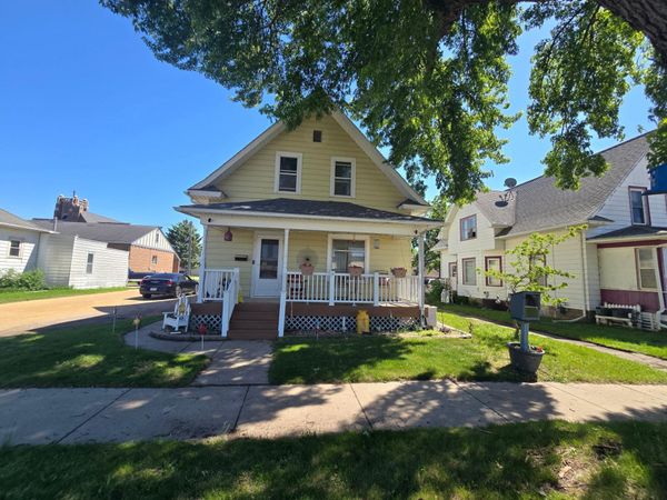 215 W 4th Street, Fairmont, MN 56031