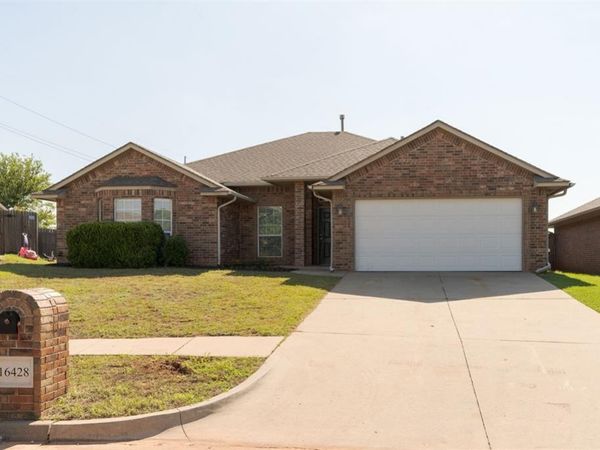 16428 Village Common Drive, Edmond, OK 73013