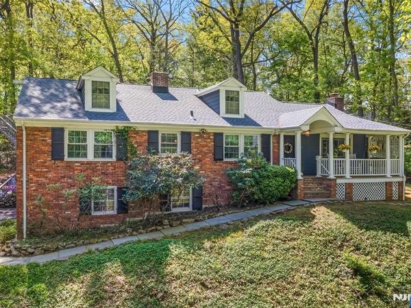 29 Upper Drive, Berkeley Heights, NJ 07901