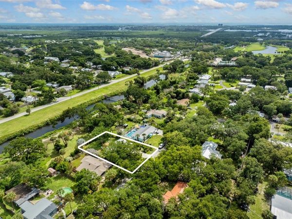 1046 29th Street , Vero Beach, FL 32960