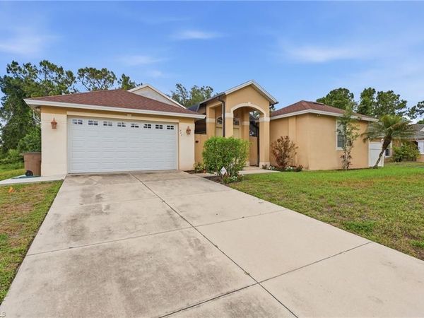 711 Crestline AVE S, LEHIGH ACRES, FL 33974