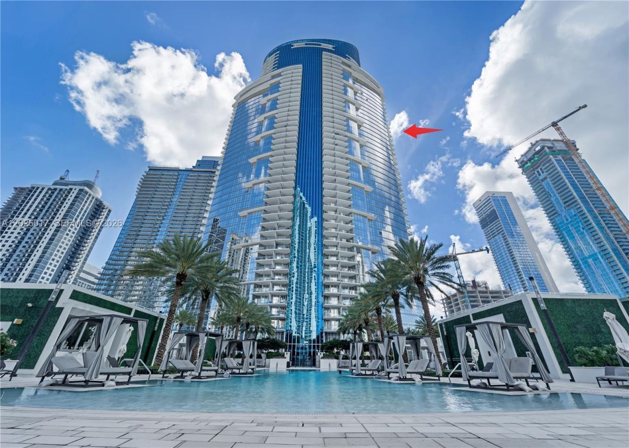 851 NE 1st Ave, Unit 4201, Miami, FL 33132 Photo