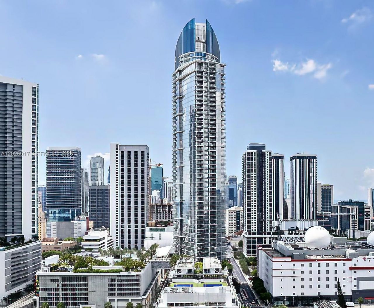 851 NE 1st Ave, Unit 4201, Miami, FL 33132 Photo
