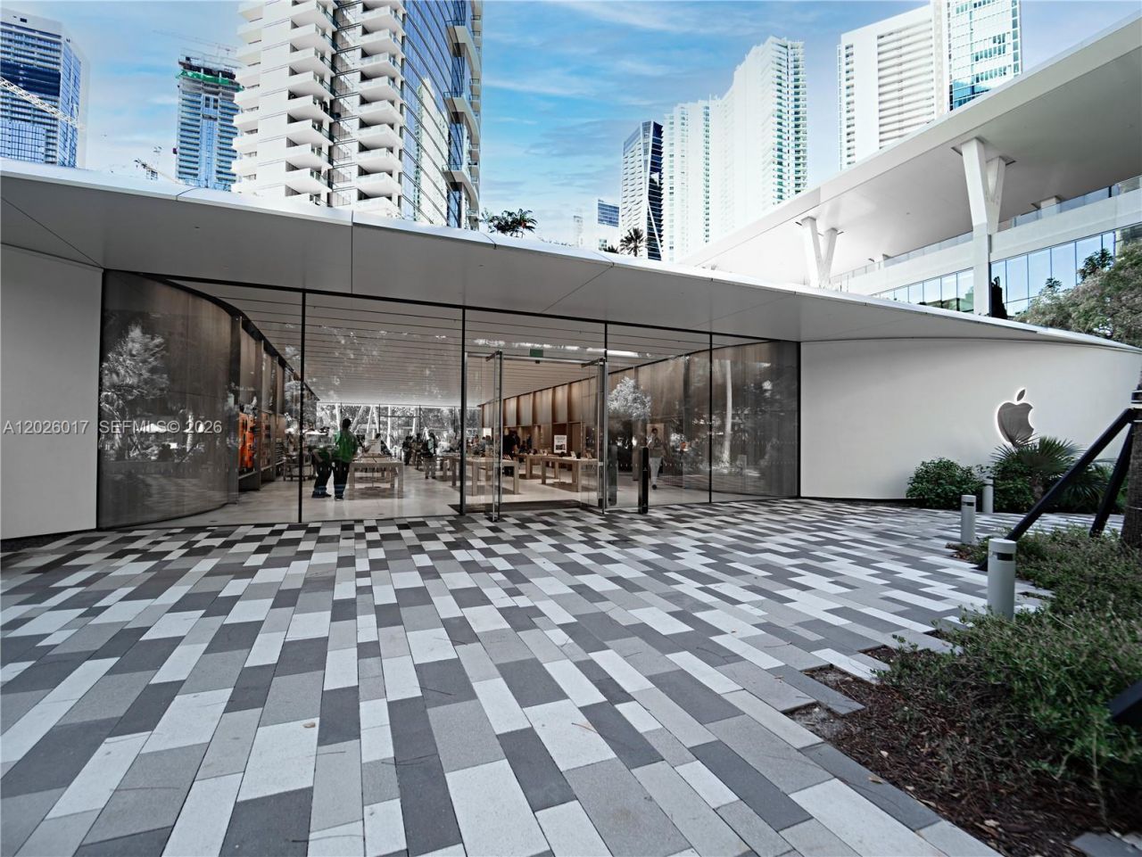 851 NE 1st Ave, Unit 4201, Miami, FL 33132 Photo