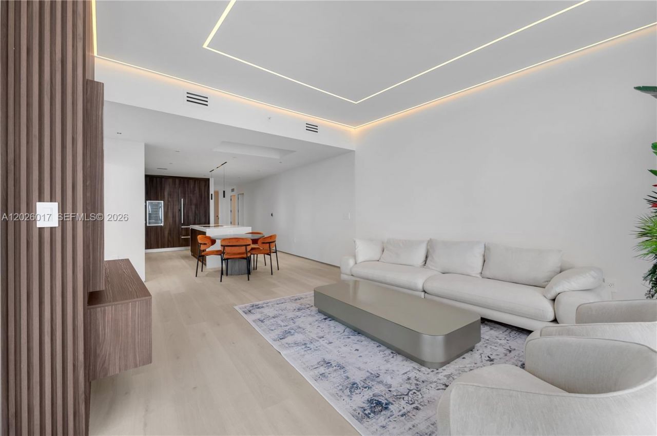 851 NE 1st Ave, Unit 4201, Miami, FL 33132 Photo