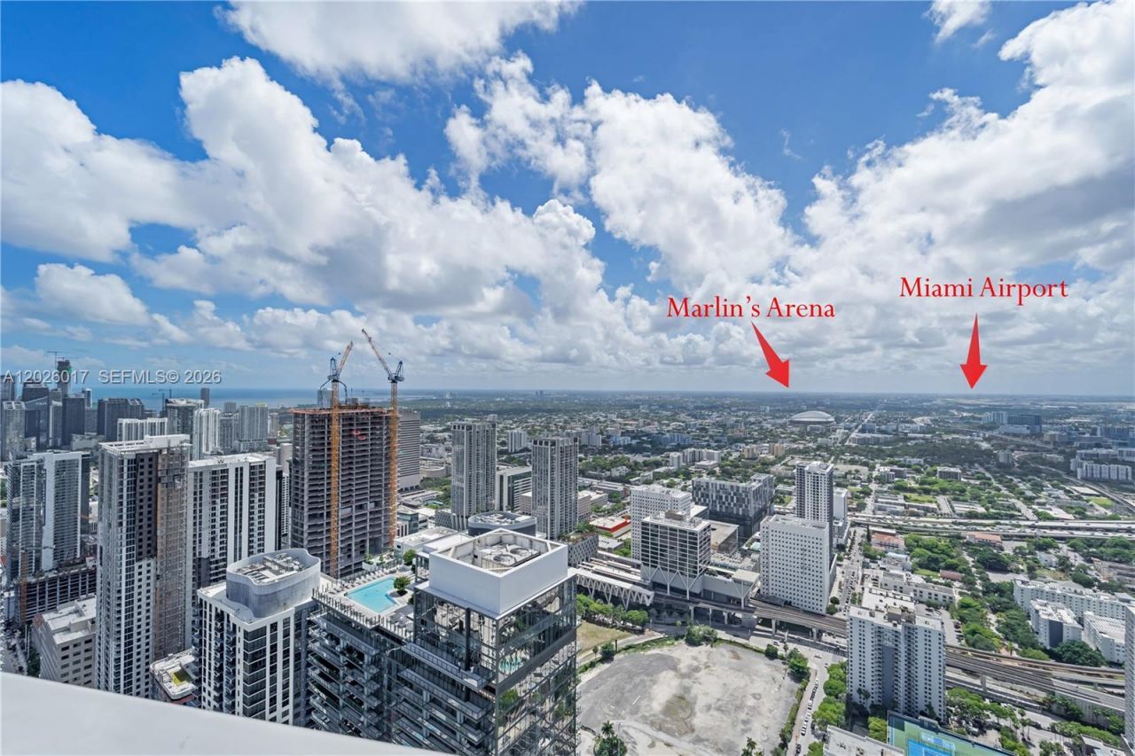 851 NE 1st Ave, Unit 4201, Miami, FL 33132 Photo