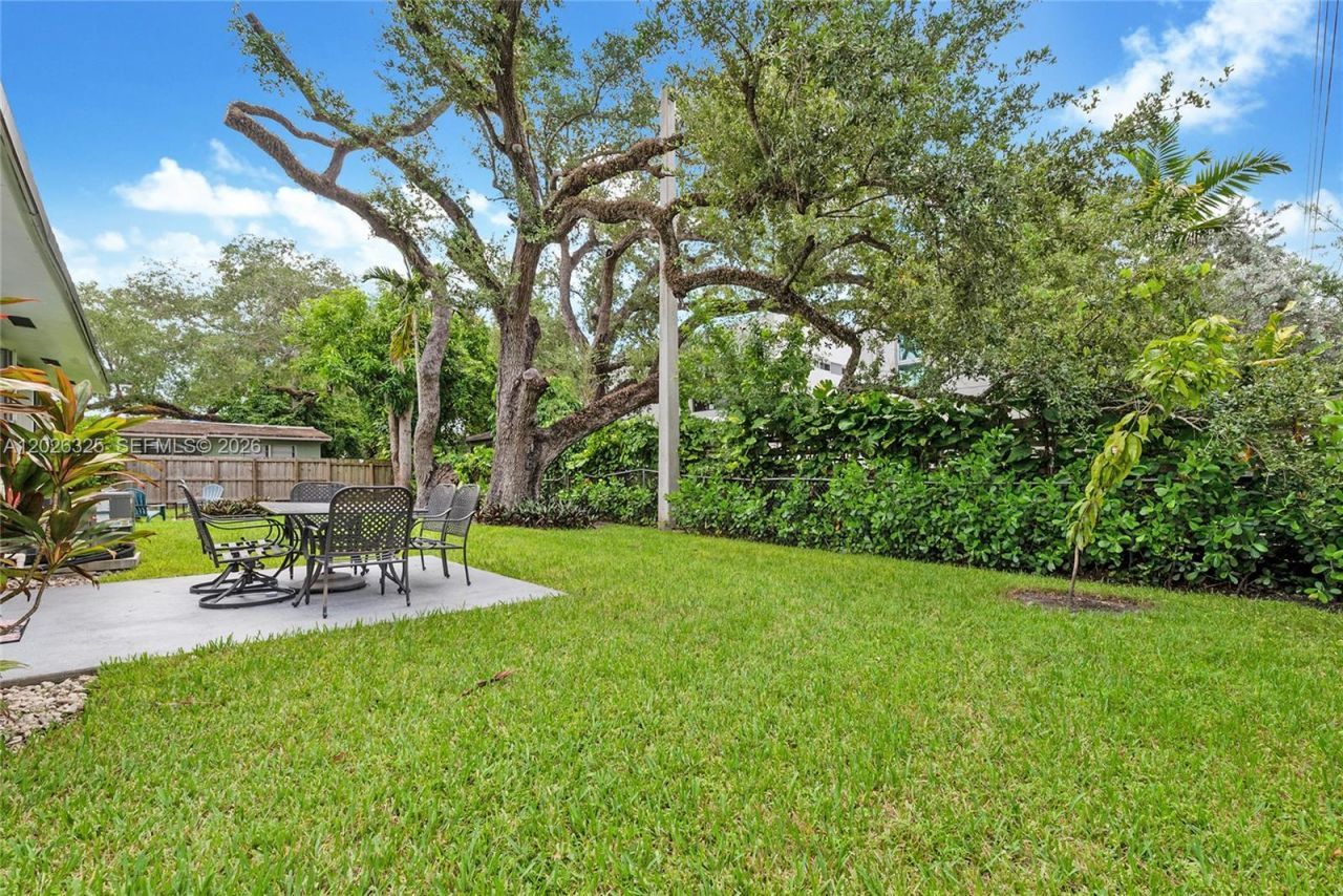 6198 SW 63rd St, South Miami, FL 33143 Photo
