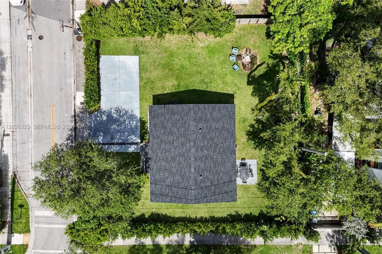 6198 SW 63rd St, South Miami, FL 33143 Photo