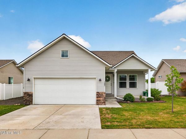 1487 E YELLOWSTONE AVE , Post Falls, ID 83854