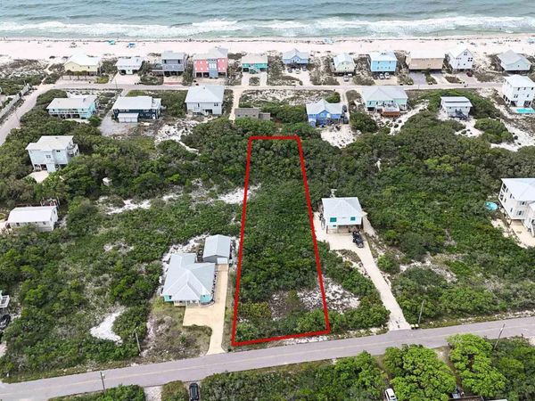 6950 Sea Shell Dr, Gulf Shores, AL 36542