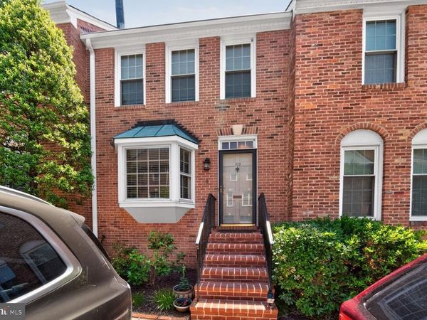 109 ROBERTS COURT , ALEXANDRIA, VA 22314