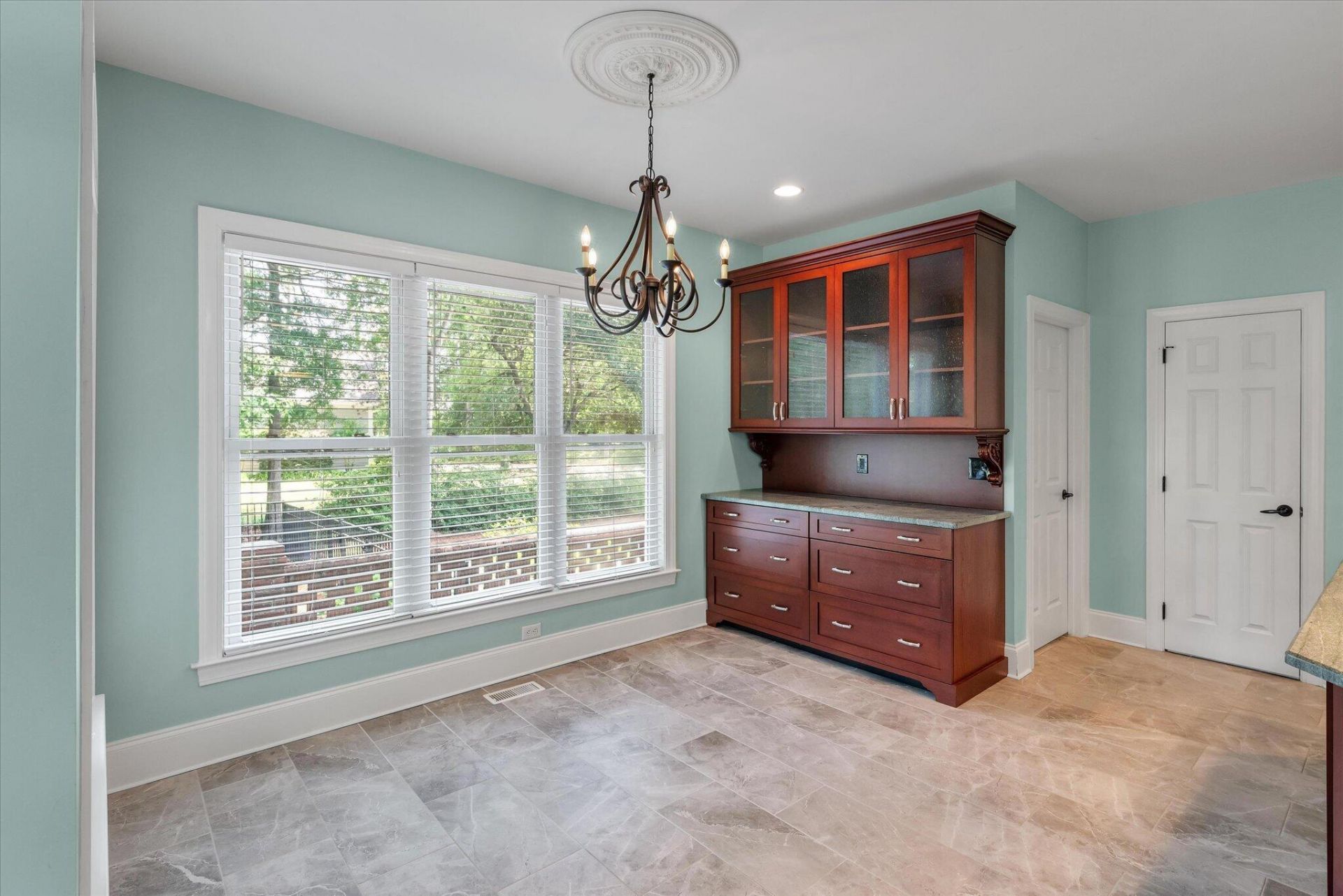125 Pine Valley Drive Photo 35