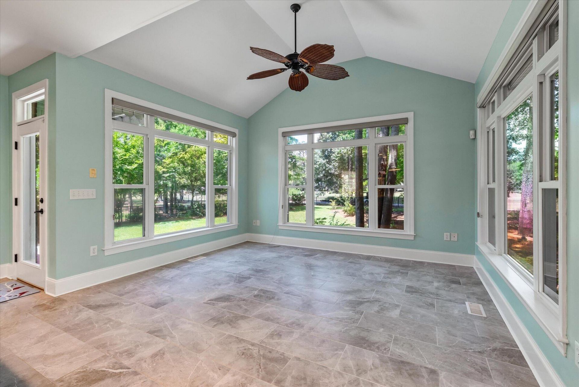 125 Pine Valley Drive Photo 38