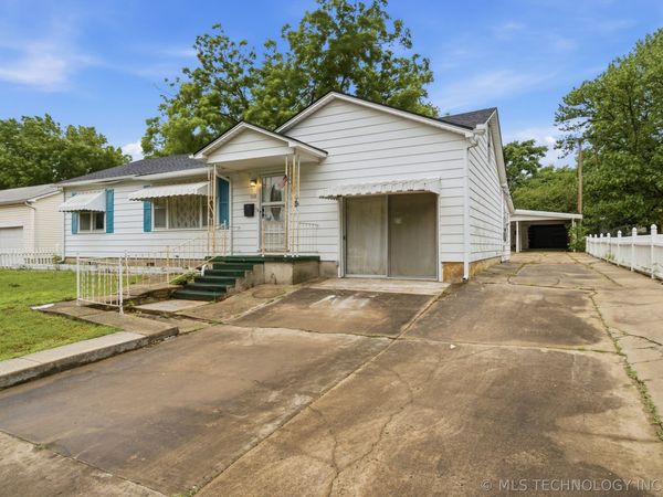 508 N Cedar Street , Owasso, OK 74055