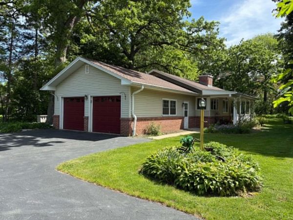 2407 67th Dr, Yorkville, WI 53182