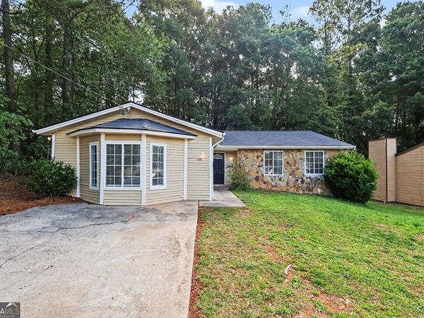 2196 Scarbrough Drive, Stone Mountain, GA 30088