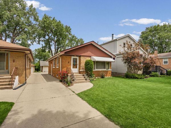8240 45th Street, Lyons, IL 60534