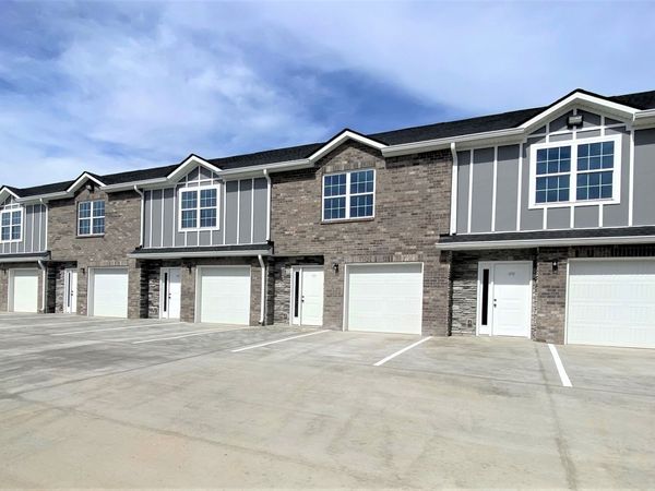 580 Heritage Pointe Dr, Unit 605, Clarksville, TN 37042
