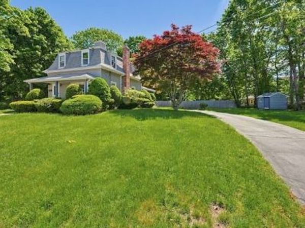 21 Park Ave, Stoughton, MA 02072