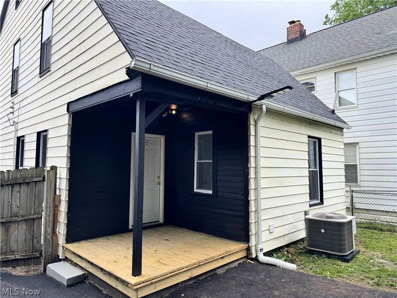 3317 Tate Avenue , Cleveland, OH 44109 Photo 24