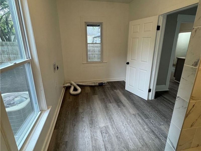 3317 Tate Avenue , Cleveland, OH 44109 Photo 8