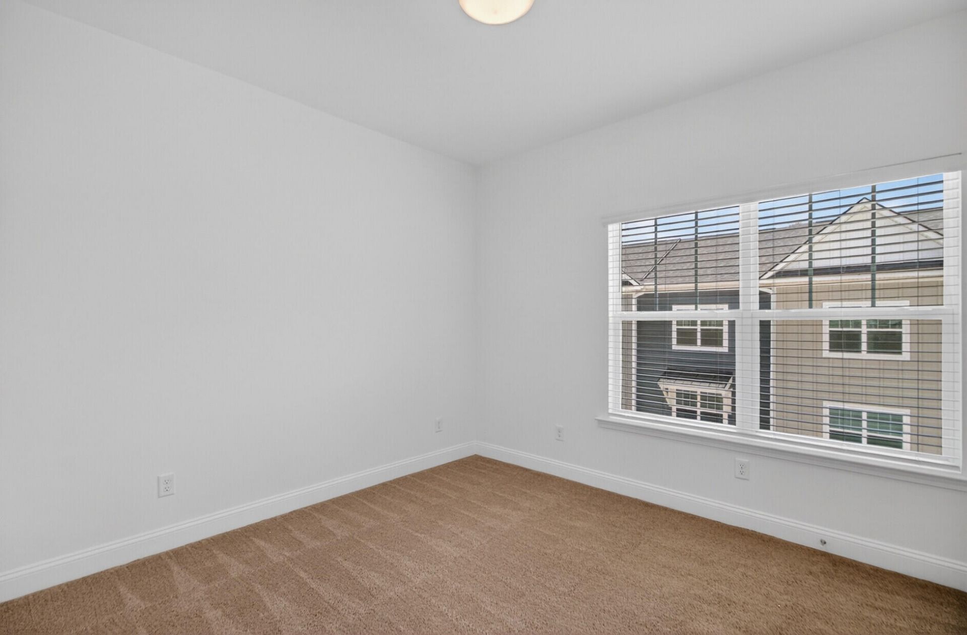 1252 Allusion Lane Photo 28