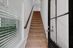 1252 Allusion Lane photo 4