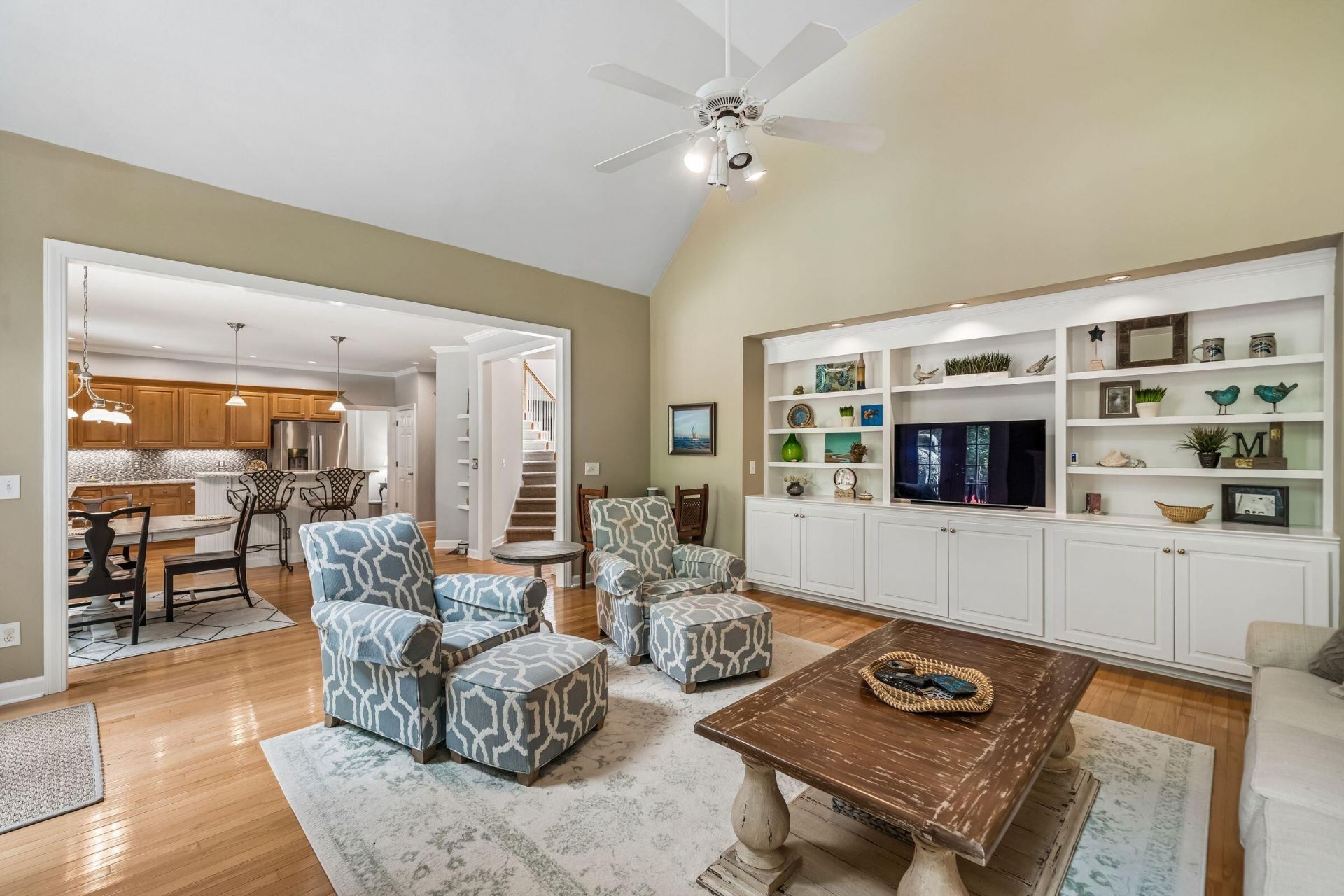 2216 Black Oak Court Photo 17