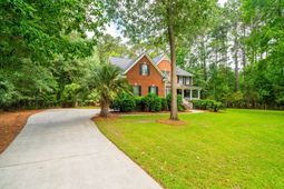2216 Black Oak Court photo 4