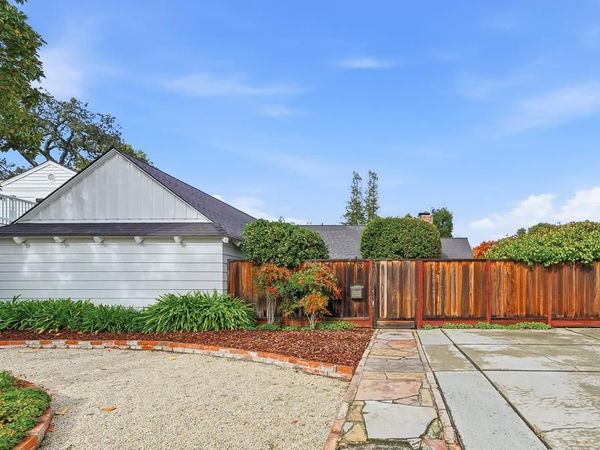 20 Kent Place, Palo Alto, CA 94301