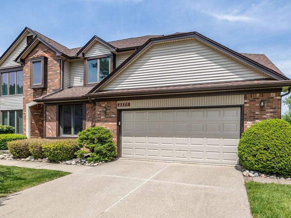 2377 Duke Drive, Troy, MI 48085