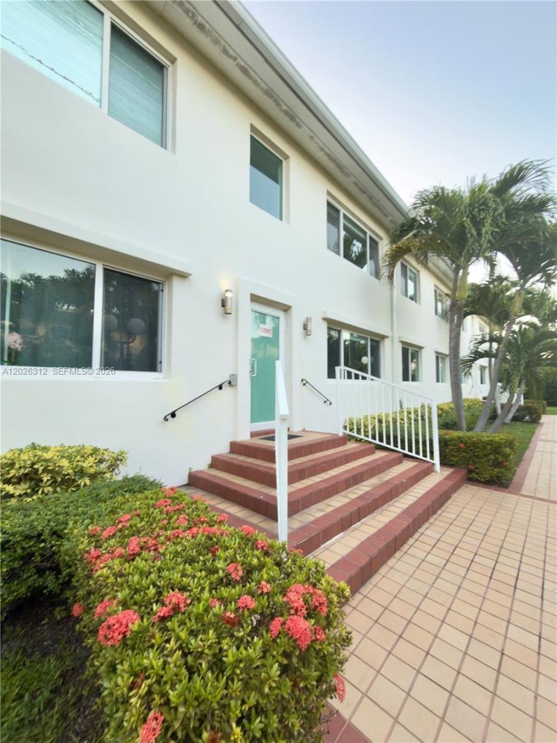 1043 94th St , Unit 2, Bay Harbor Islands, FL 33154 Photo