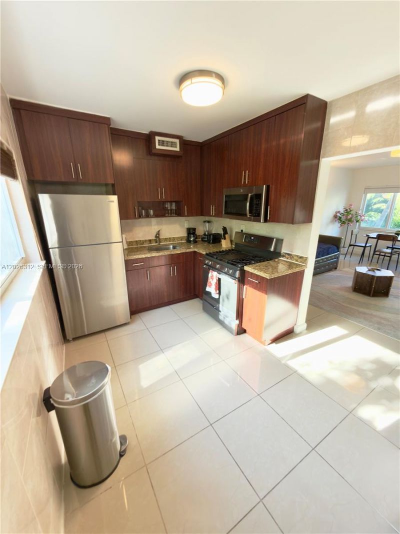 1043 94th St , Unit 2, Bay Harbor Islands, FL 33154 Photo