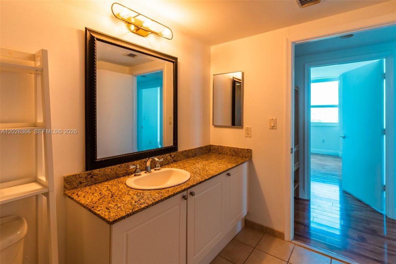 19501 W Country Club Dr, Unit 1603, Aventura, FL 33180 Photo