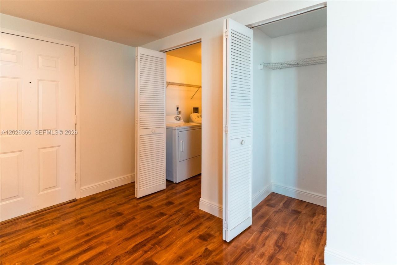 19501 W Country Club Dr, Unit 1603, Aventura, FL 33180 Photo