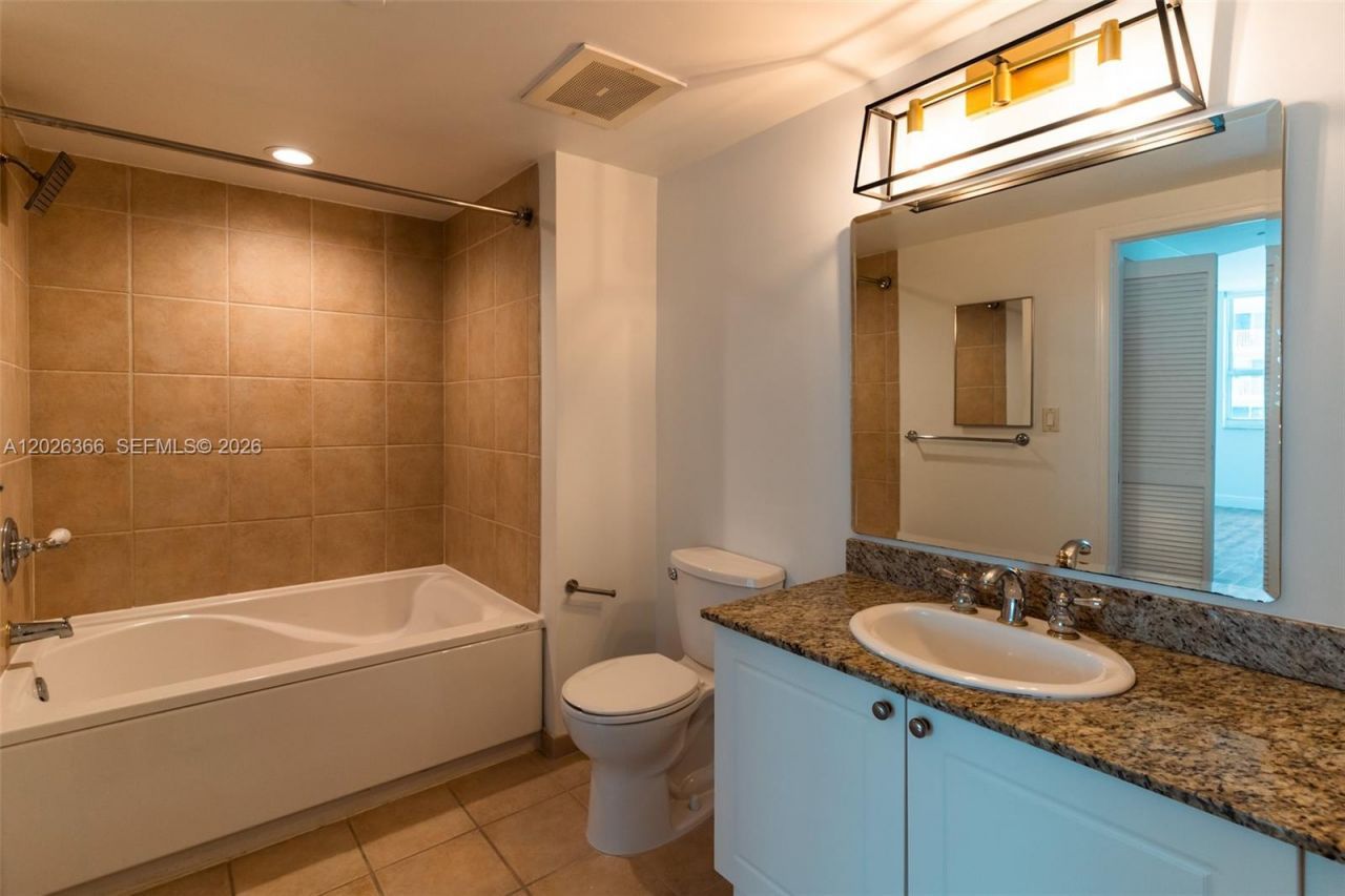 19501 W Country Club Dr, Unit 1603, Aventura, FL 33180 Photo