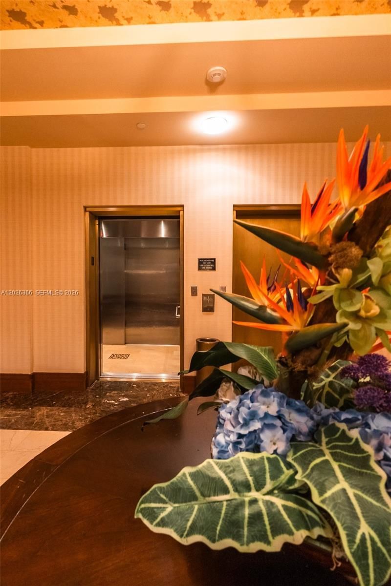19501 W Country Club Dr, Unit 1603, Aventura, FL 33180 Photo