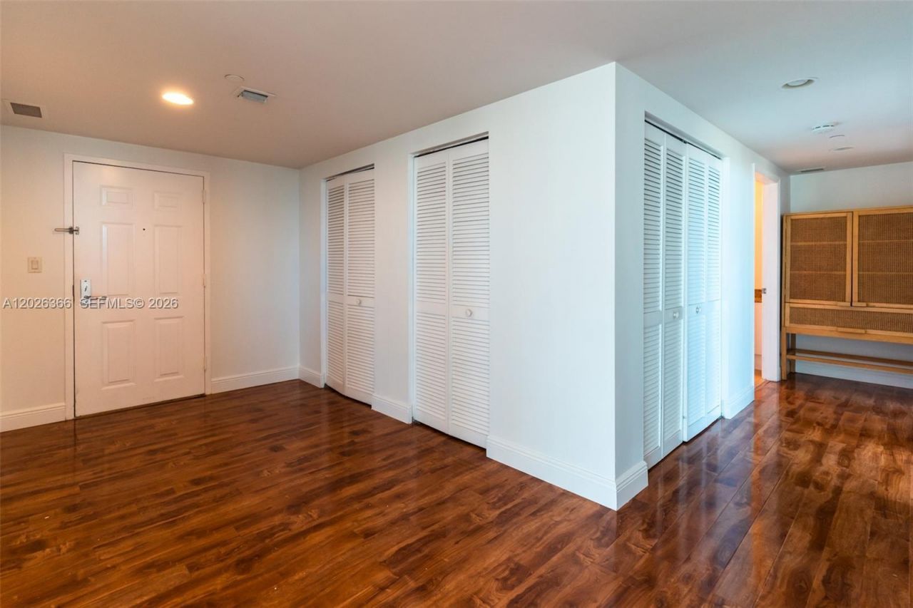 19501 W Country Club Dr, Unit 1603, Aventura, FL 33180 Photo