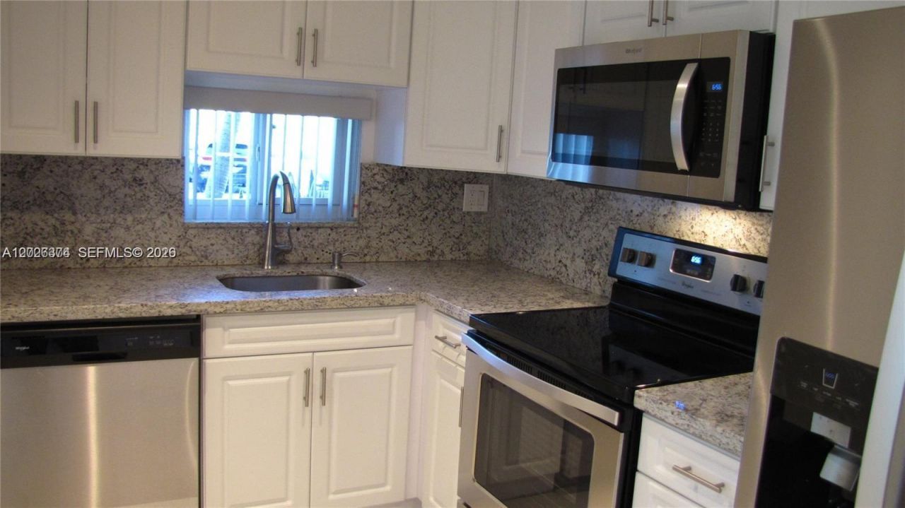 8911 S Hollybrook Blvd , Unit 106, Pembroke Pines, FL 33025 Photo