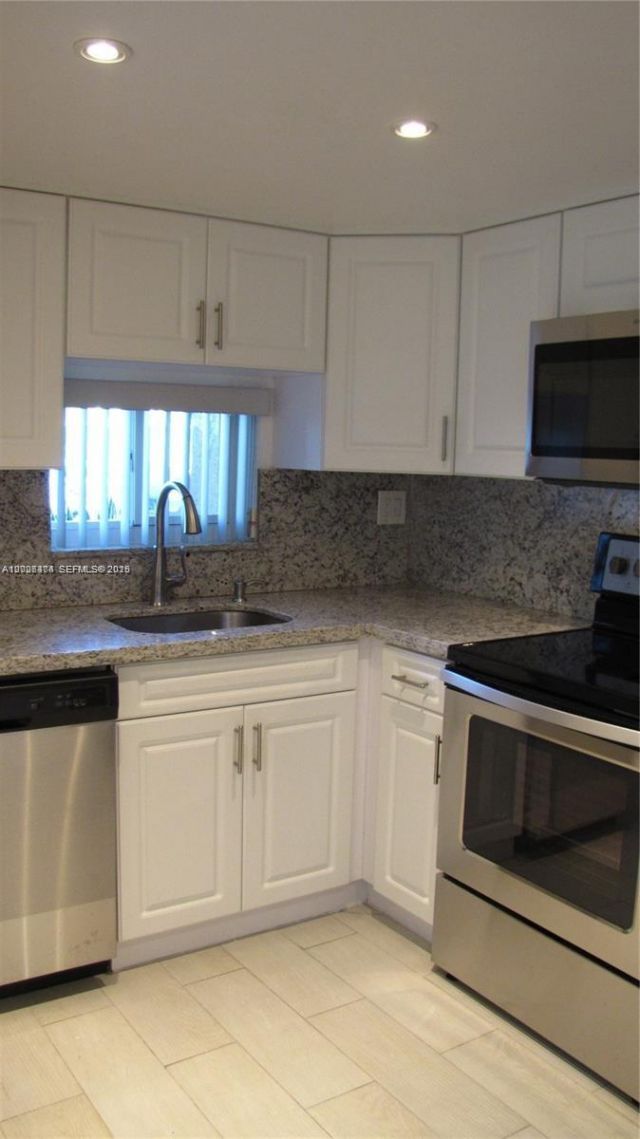 8911 S Hollybrook Blvd , Unit 106, Pembroke Pines, FL 33025 Photo