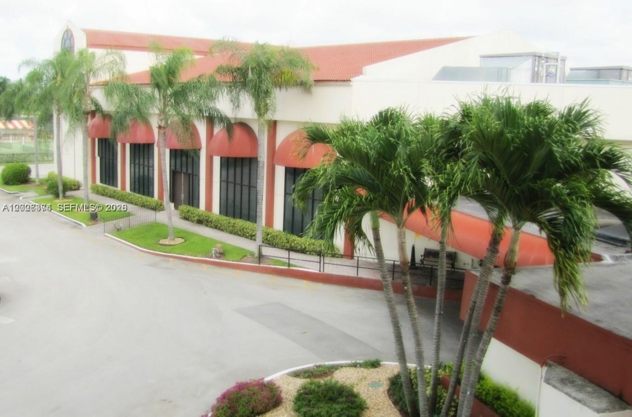 8911 S Hollybrook Blvd , Unit 106, Pembroke Pines, FL 33025 Photo