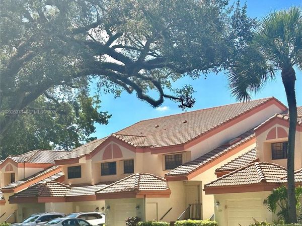 3176 Arbor Ln, Unit 2506, Hollywood, FL 33021