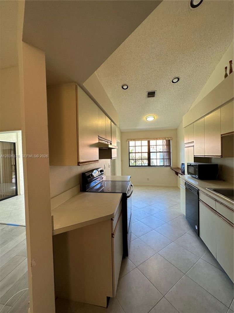 3176 Arbor Ln, Unit 2506, Hollywood, FL 33021 Photo