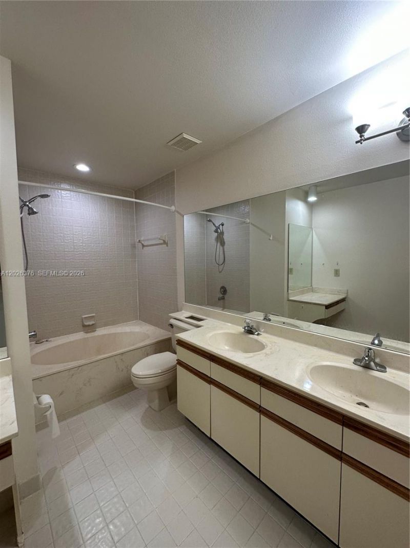 3176 Arbor Ln, Unit 2506, Hollywood, FL 33021 Photo