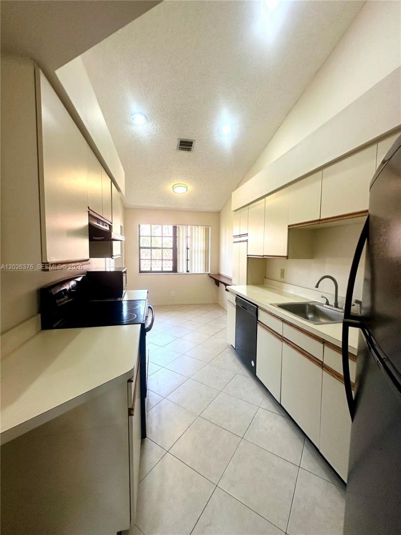 3176 Arbor Ln, Unit 2506, Hollywood, FL 33021 Photo