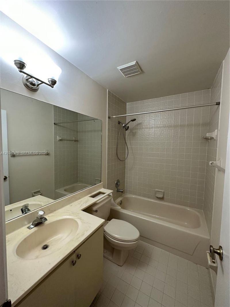 3176 Arbor Ln, Unit 2506, Hollywood, FL 33021 Photo