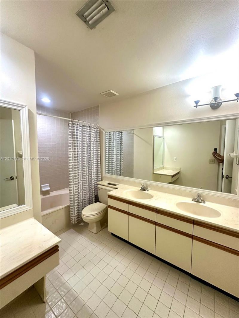 3176 Arbor Ln, Unit 2506, Hollywood, FL 33021 Photo